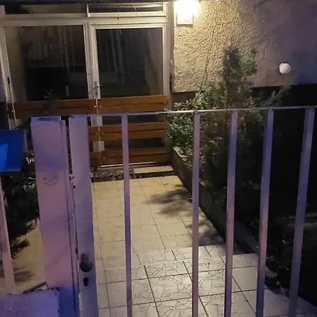 Puskas 2, Buda 3 Szoba Terasz *